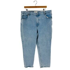 Abercrombie & Fitch 90s Straight Ultra High Rise Jeans Light Wash Size 34/18R